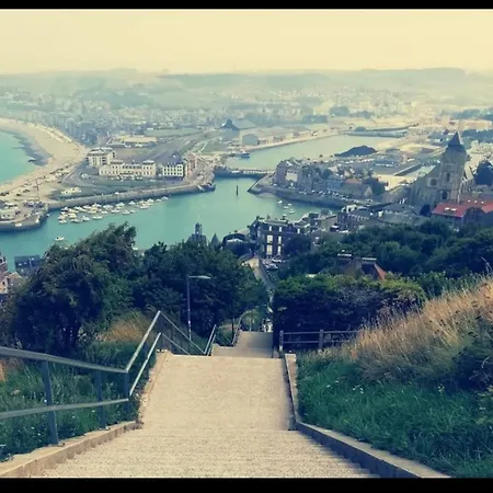 Апартаменты O Bord De L' Eau Ле-Трепор