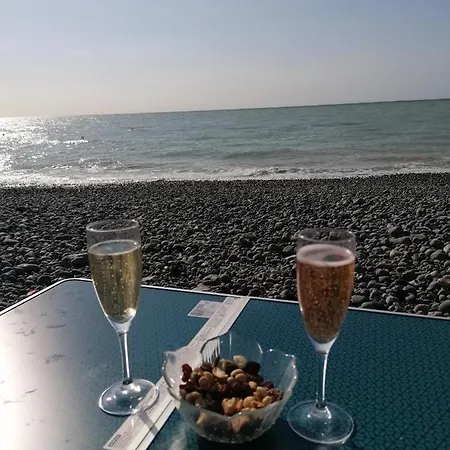 Апартаменты O Bord De L' Eau *