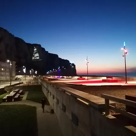 O Bord De L' Eau * Le Tréport