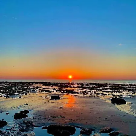 Апартаменты O Bord De L' Eau Ле-Трепор