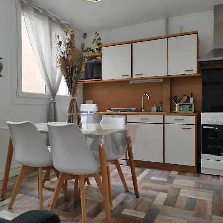 O Bord De L' Eau Апартаменты *