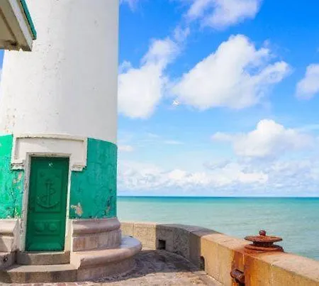 O Bord De L' Eau ル・トレポール