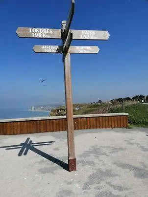 O Bord De L' Eau * Le Tréport